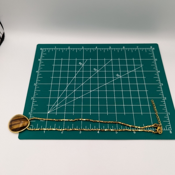 Vintage Monet Gold Tone Beaded Necklace with Tiger's Eye Gold Tone Pendant - Picture 8 of 9